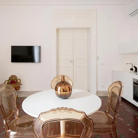 B. Sicilian Charming Historical * Catane